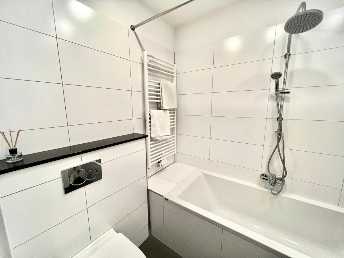 Vibehome Duesseldorf - Stresemannstrasse Buitenkant foto
